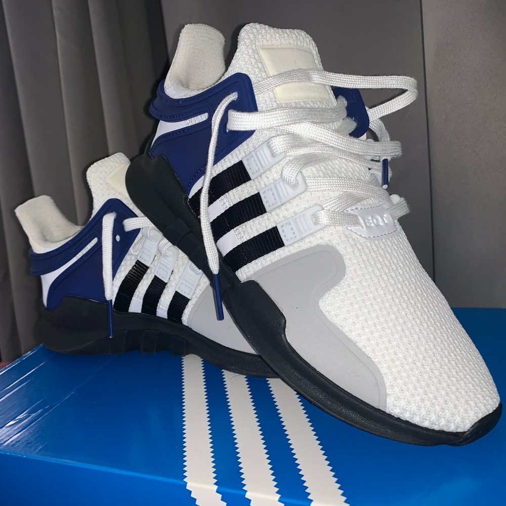 Adidas Sneakers